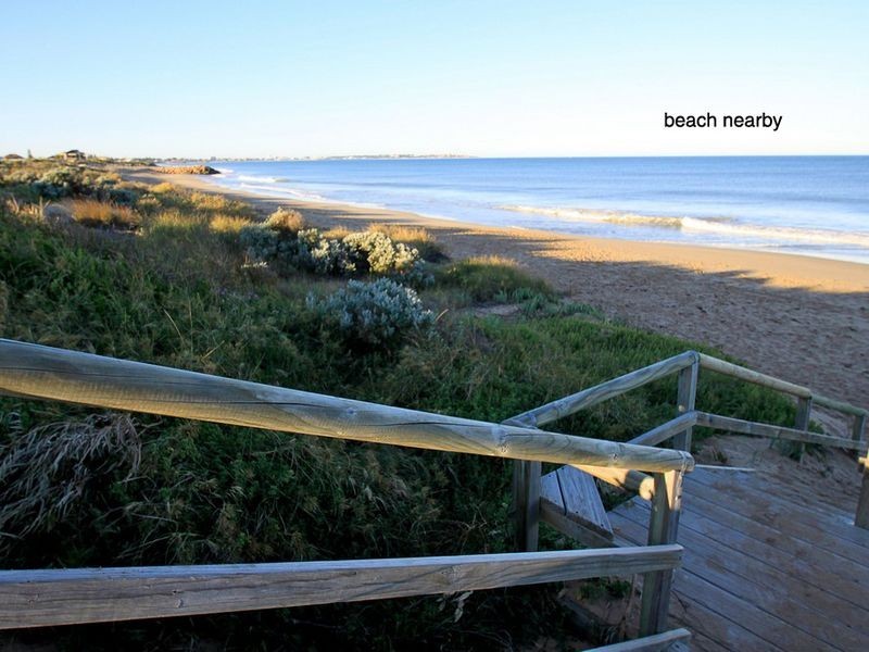 13 Lord Hobart Drive, Madora Bay WA 6210