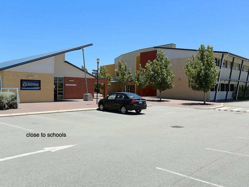 13 Lord Hobart Drive, Madora Bay WA 6210