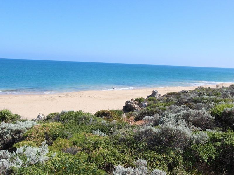 13 Beaufortia Turn, Halls Head WA 6210