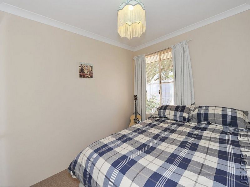 10 Railton Place, Dudley Park WA 6210