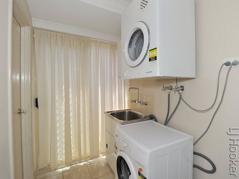 10 Railton Place, Dudley Park WA 6210