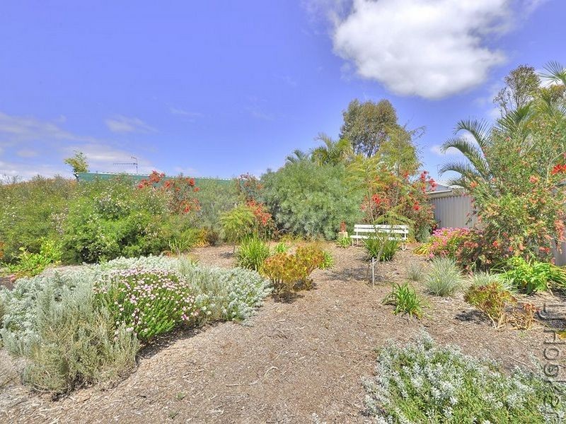 10 Railton Place, Dudley Park WA 6210