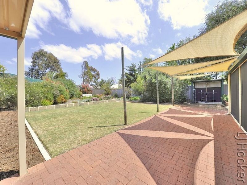 10 Railton Place, Dudley Park WA 6210