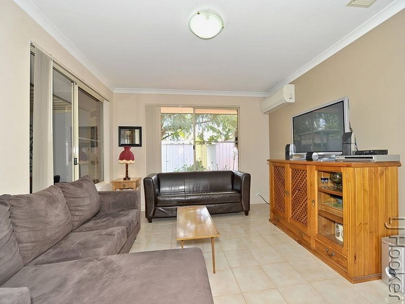 10 Railton Place, Dudley Park WA 6210