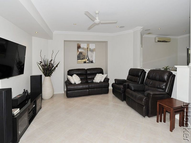 18 McKerracher Street, Dudley Park WA 6210