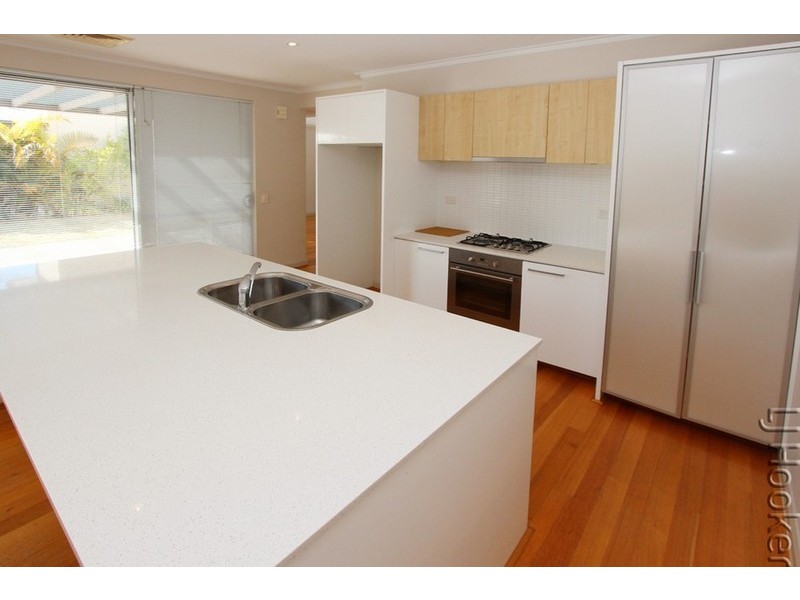 3 Arcot Court, Meadow Springs WA 6210