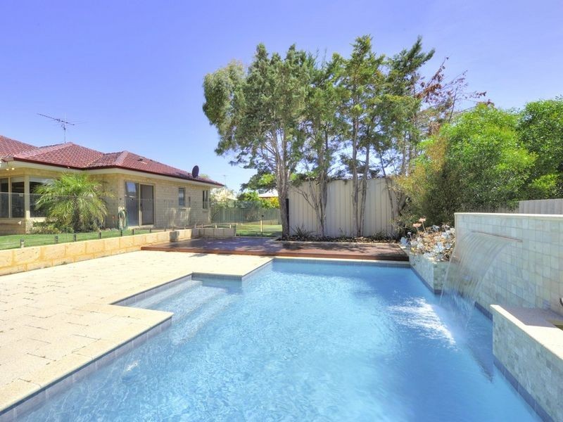 20 Shayne Street, Halls Head WA 6210