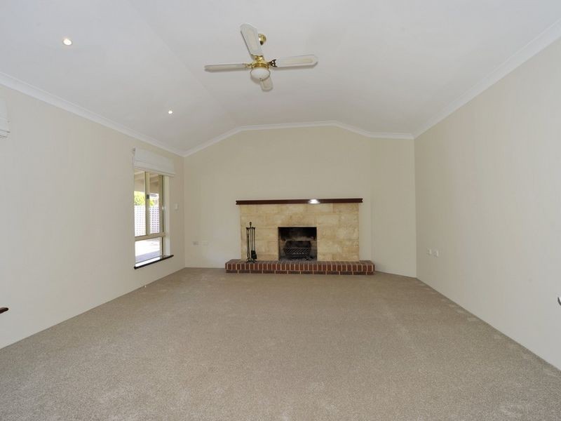 20 Shayne Street, Halls Head WA 6210