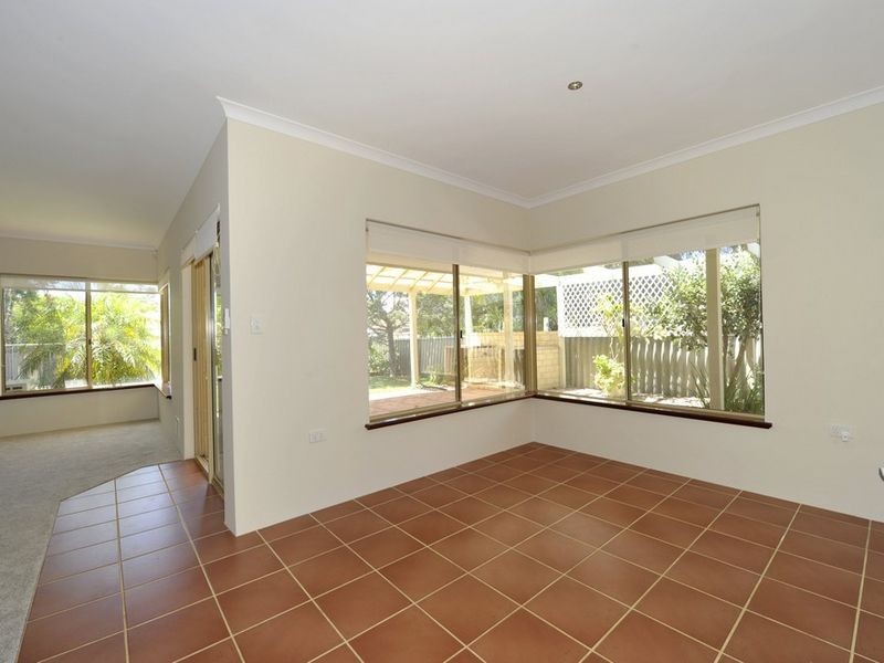 20 Shayne Street, Halls Head WA 6210