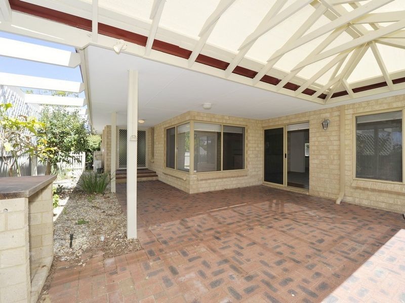 20 Shayne Street, Halls Head WA 6210