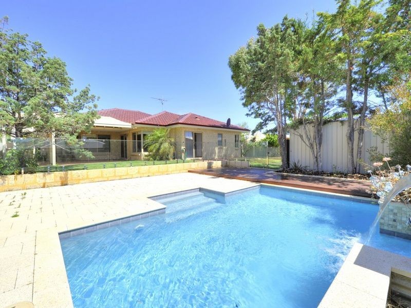 20 Shayne Street, Halls Head WA 6210