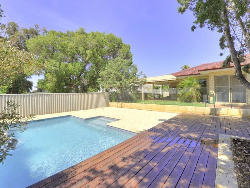 20 Shayne Street, Halls Head WA 6210