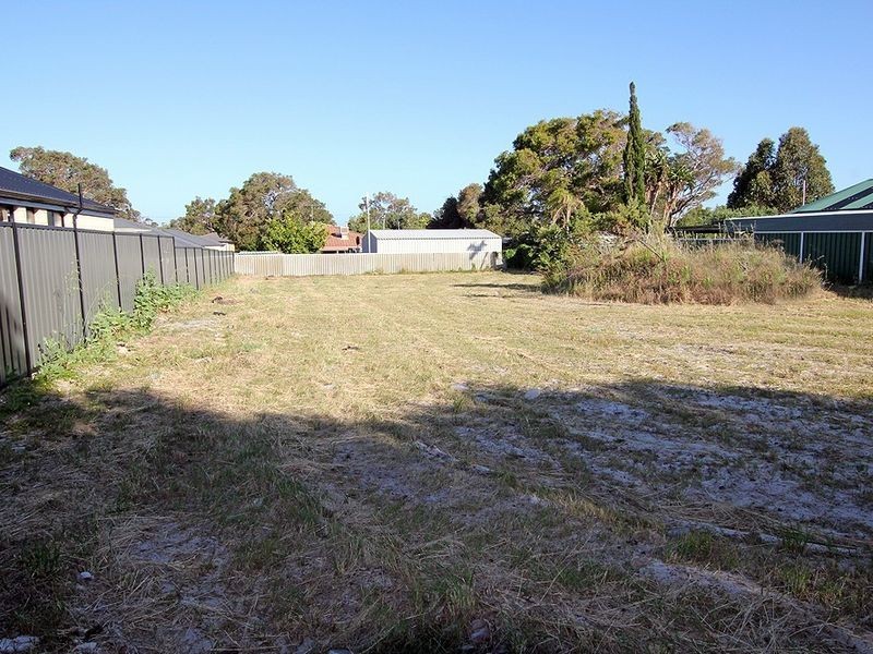 9 Merrivale Street, Wannanup WA 6210