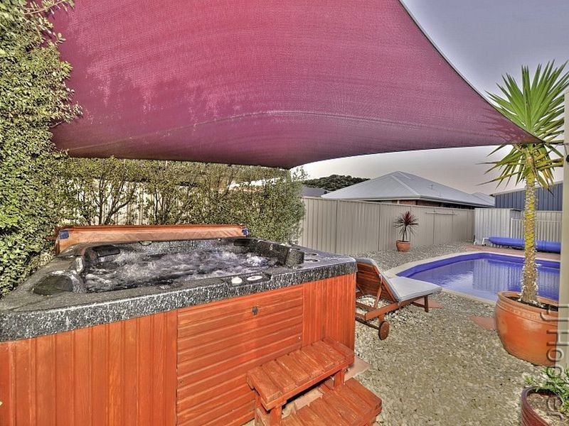 43 Donnybrook Turn, Dawesville WA 6211