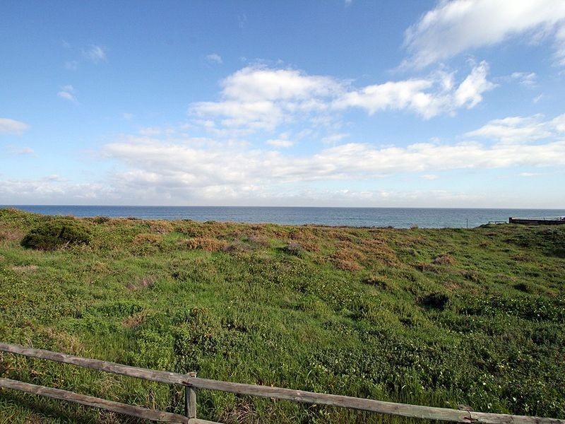 4 Neptune Place, Halls Head WA 6210