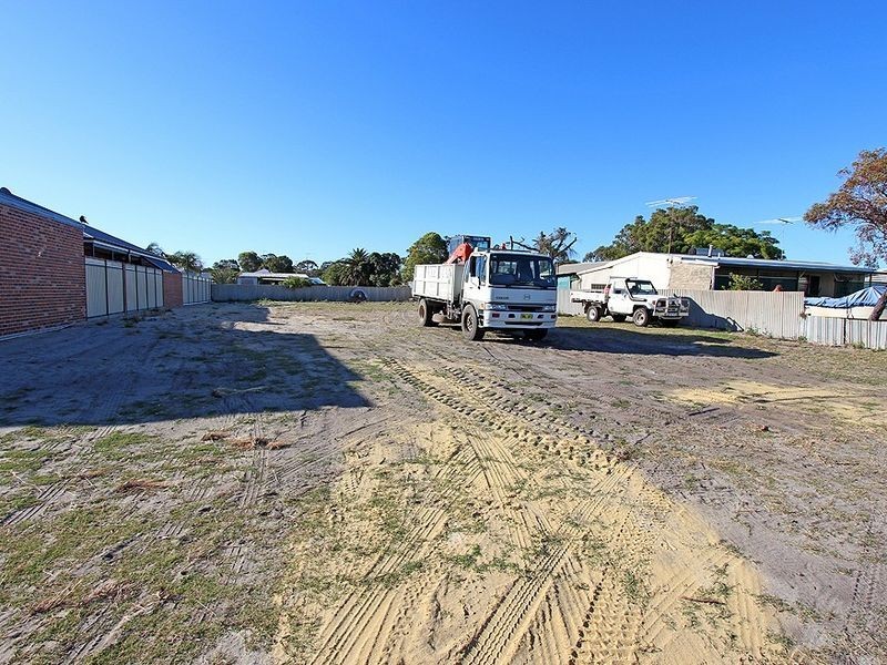 28 Queen Parade, Wannanup WA 6210