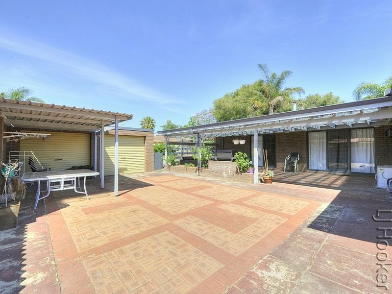 41 Peelwood Parade, Halls Head WA 6210