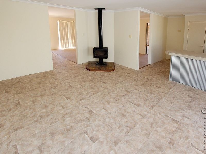 95A Peelwood Parade, Halls Head WA 6210