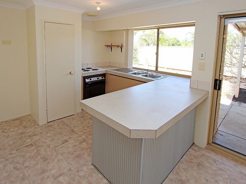 95A Peelwood Parade, Halls Head WA 6210