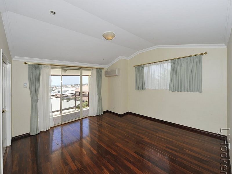 11 Chennile Vista, Halls Head WA 6210