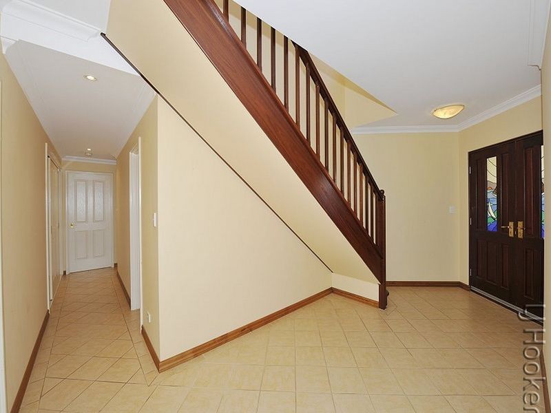 11 Chennile Vista, Halls Head WA 6210