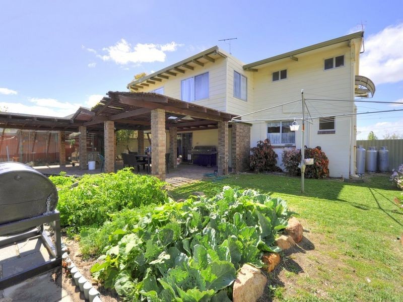 54 Queen Parade, Wannanup WA 6210