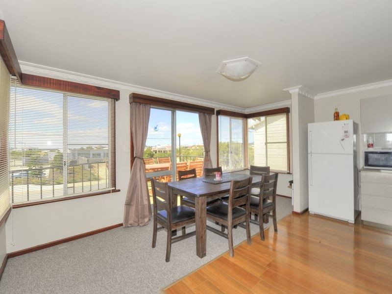 54 Queen Parade, Wannanup WA 6210