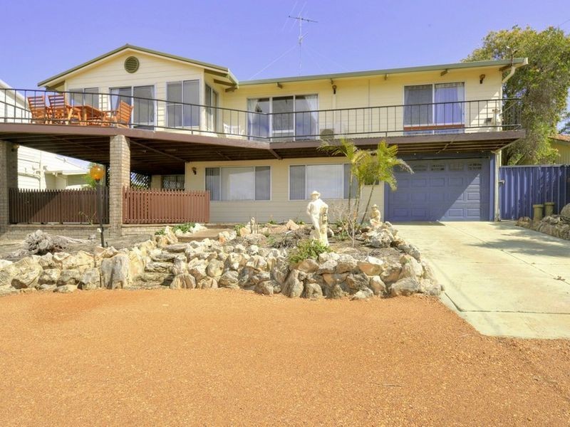 54 Queen Parade, Wannanup WA 6210
