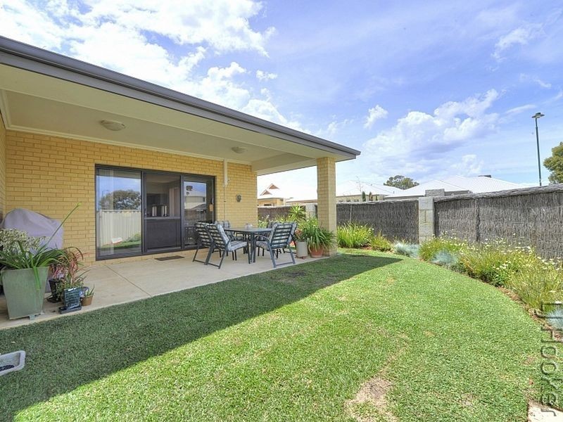 20 Moorhen Green, Dudley Park WA 6210