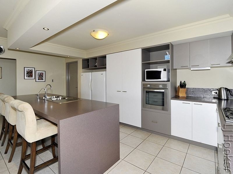 20 Moorhen Green, Dudley Park WA 6210