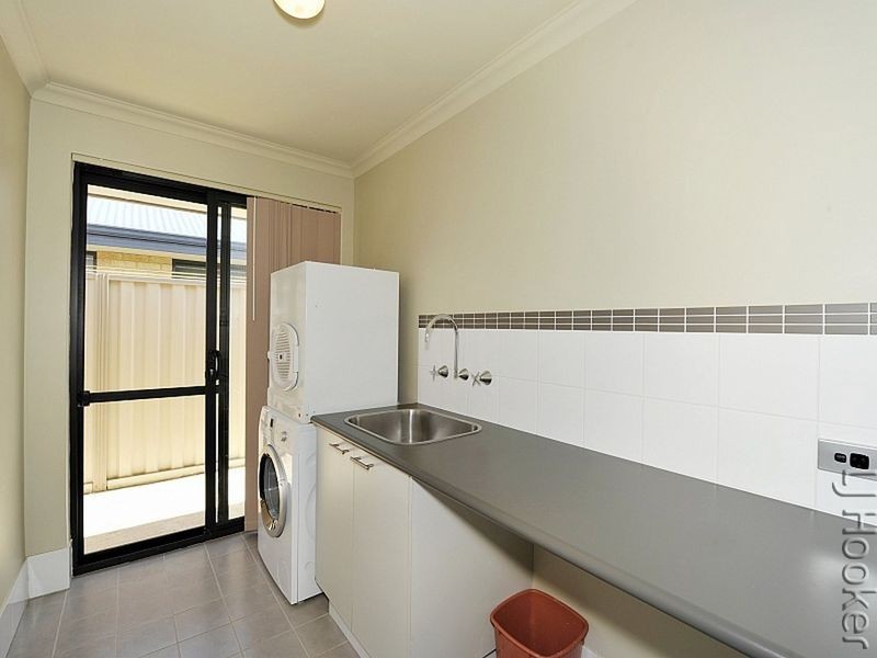 20 Moorhen Green, Dudley Park WA 6210