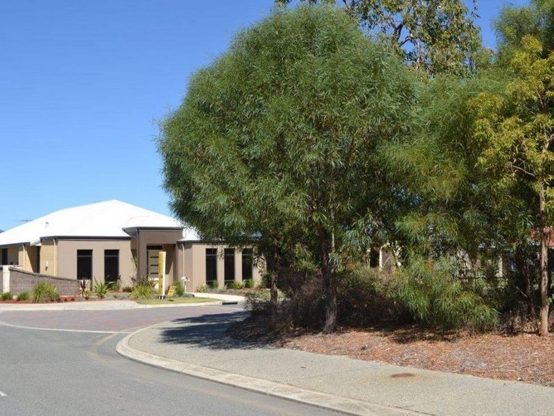 20 Moorhen Green, Dudley Park WA 6210