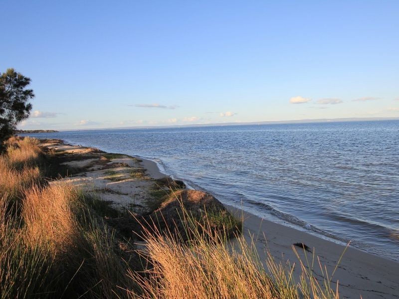 12 Illyarrie Avenue, Falcon WA 6210