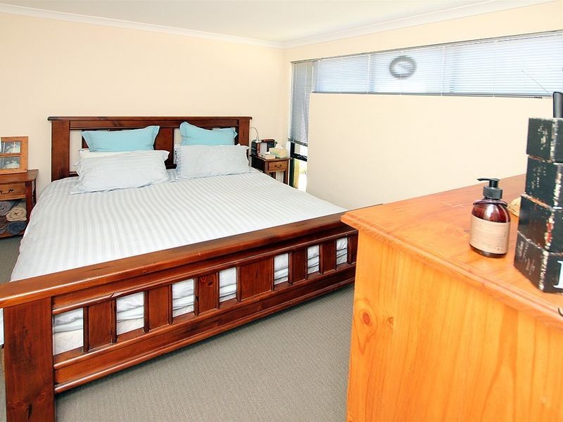 12 Illyarrie Avenue, Falcon WA 6210