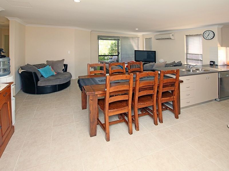 12 Illyarrie Avenue, Falcon WA 6210