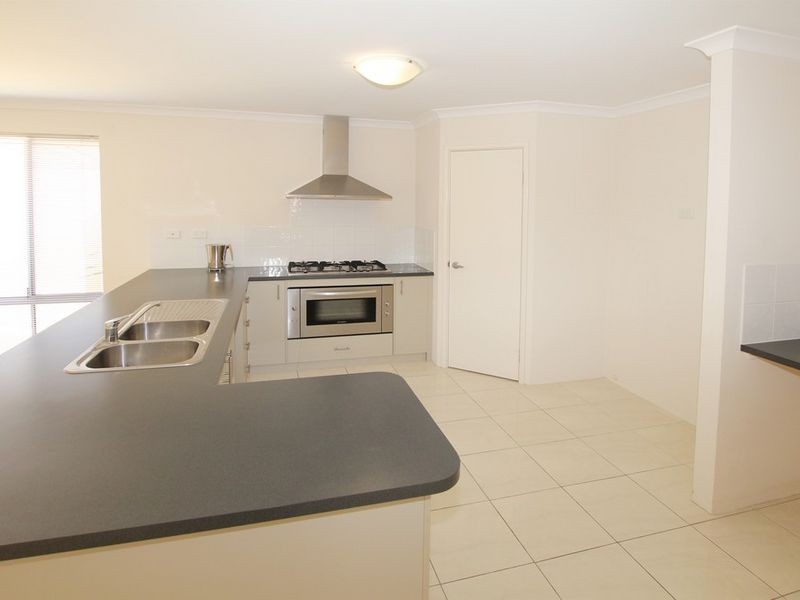 9 Mandjar Lane, Wannanup WA 6210