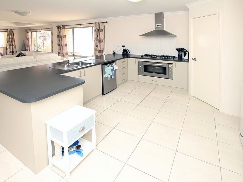 9 Mandjar Lane, Wannanup WA 6210