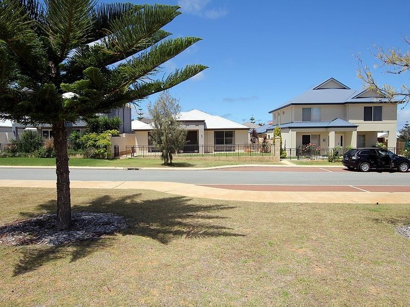 9 Mandjar Lane, Wannanup WA 6210