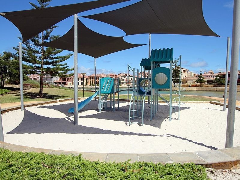 9 Mandjar Lane, Wannanup WA 6210