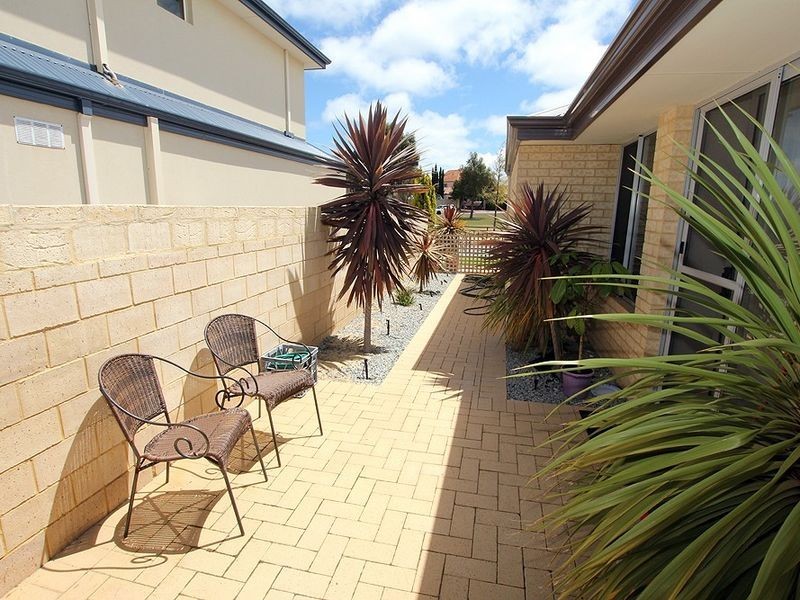 9 Mandjar Lane, Wannanup WA 6210