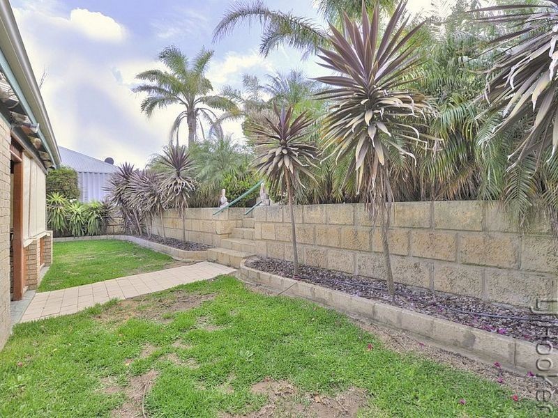 13 Boileau Place, San Remo WA 6210