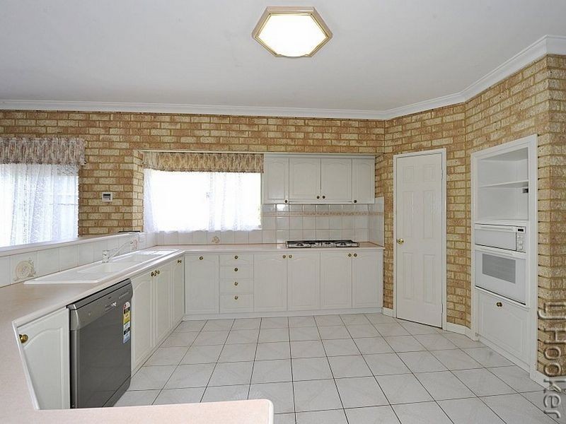 13 Boileau Place, San Remo WA 6210