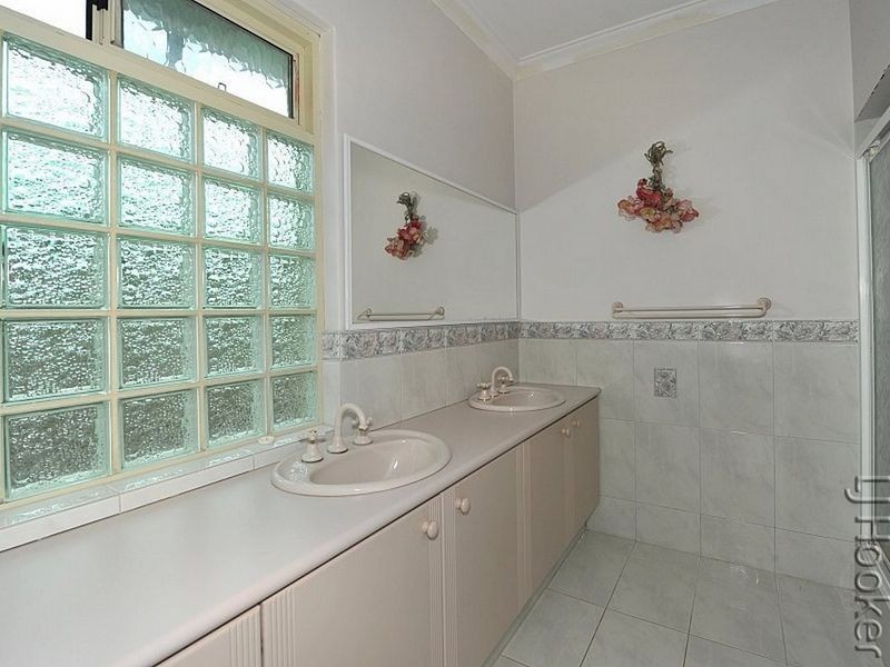 13 Boileau Place, San Remo WA 6210