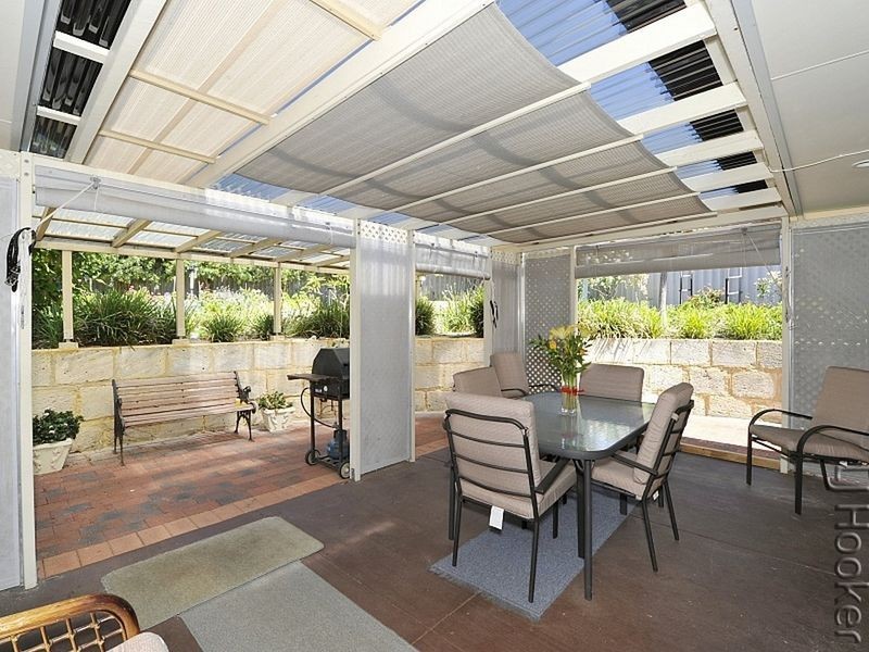 5 Muirfield Court, Halls Head WA 6210
