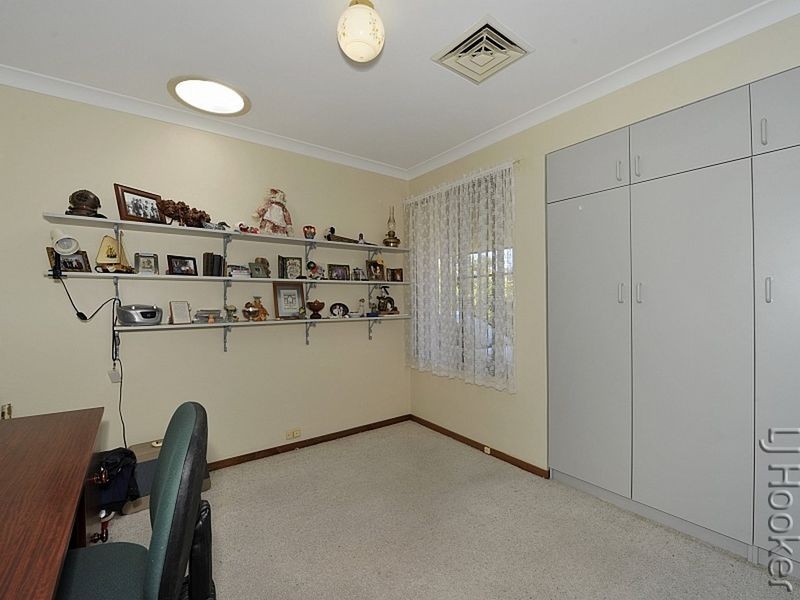 5 Muirfield Court, Halls Head WA 6210