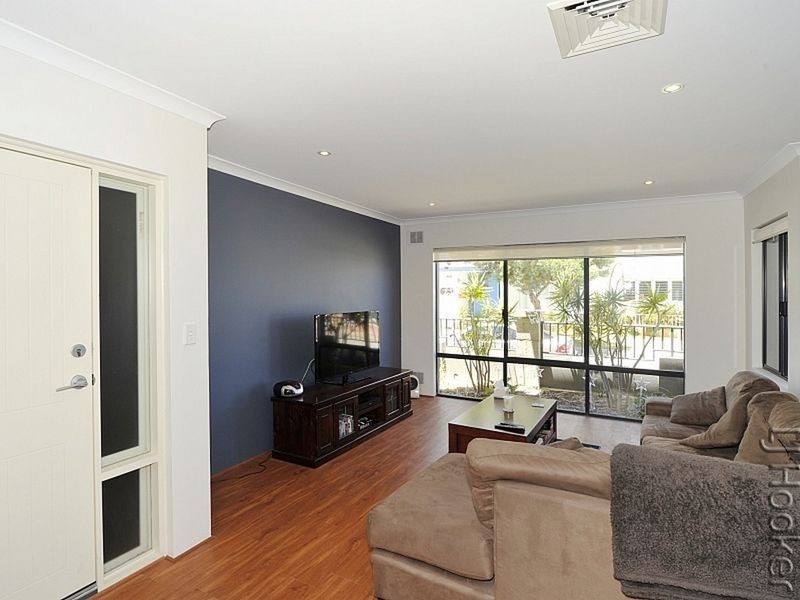 3/1 Bowsprit Way, Mandurah WA 6210