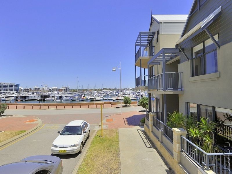 3/1 Bowsprit Way, Mandurah WA 6210