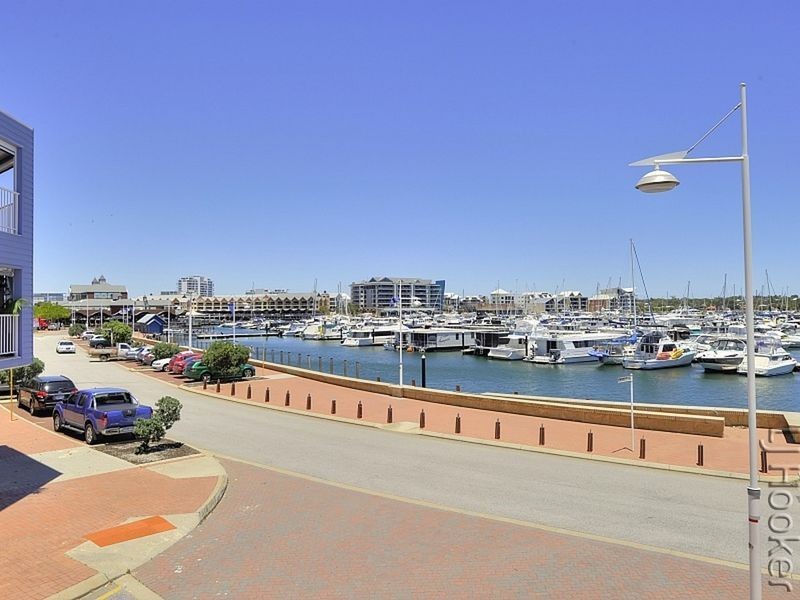 3/1 Bowsprit Way, Mandurah WA 6210