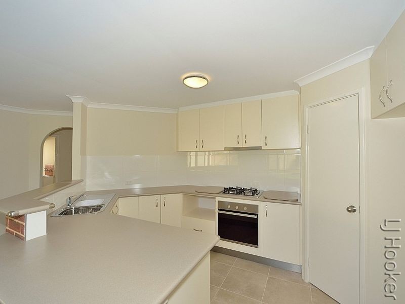 38 Paradise Circuit, Halls Head WA 6210
