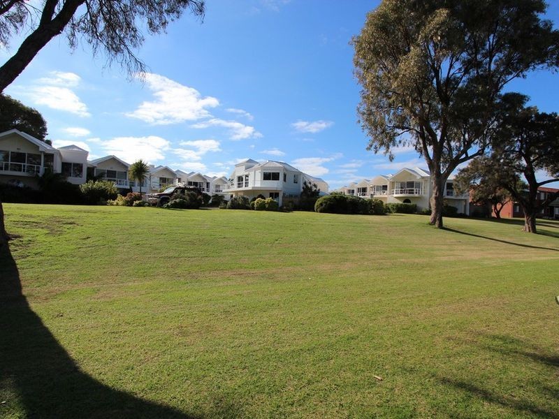 18/3 Leslie Street, Dudley Park WA 6210